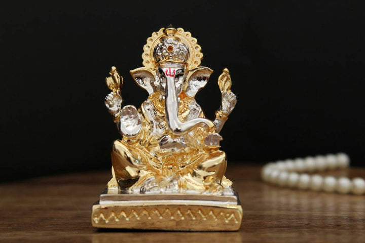 2.5" GANESH SITTING ON BASE