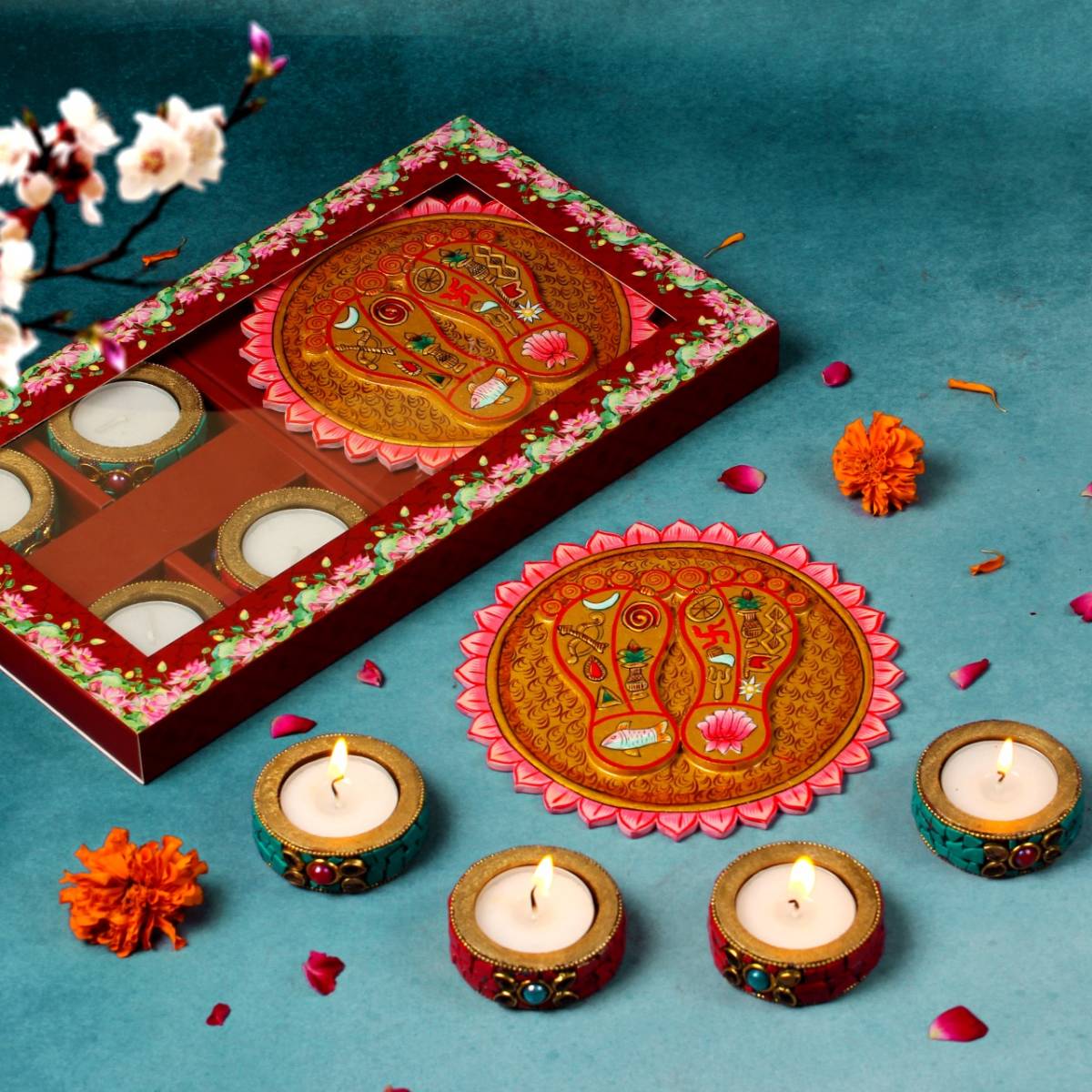 6" LAXMI CHARAN WITH 4 WOOD TEA LIGHT HOLDERS IN PREMIUM GIFT BOX