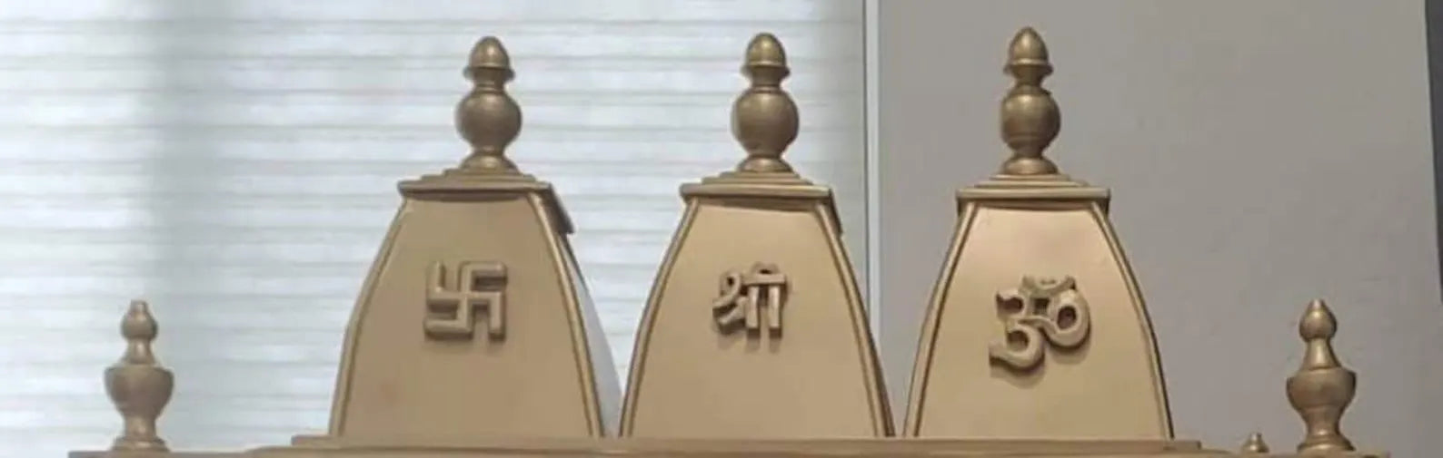 Handmade Teakwood Mandir: Customizable Wooden Home Temple