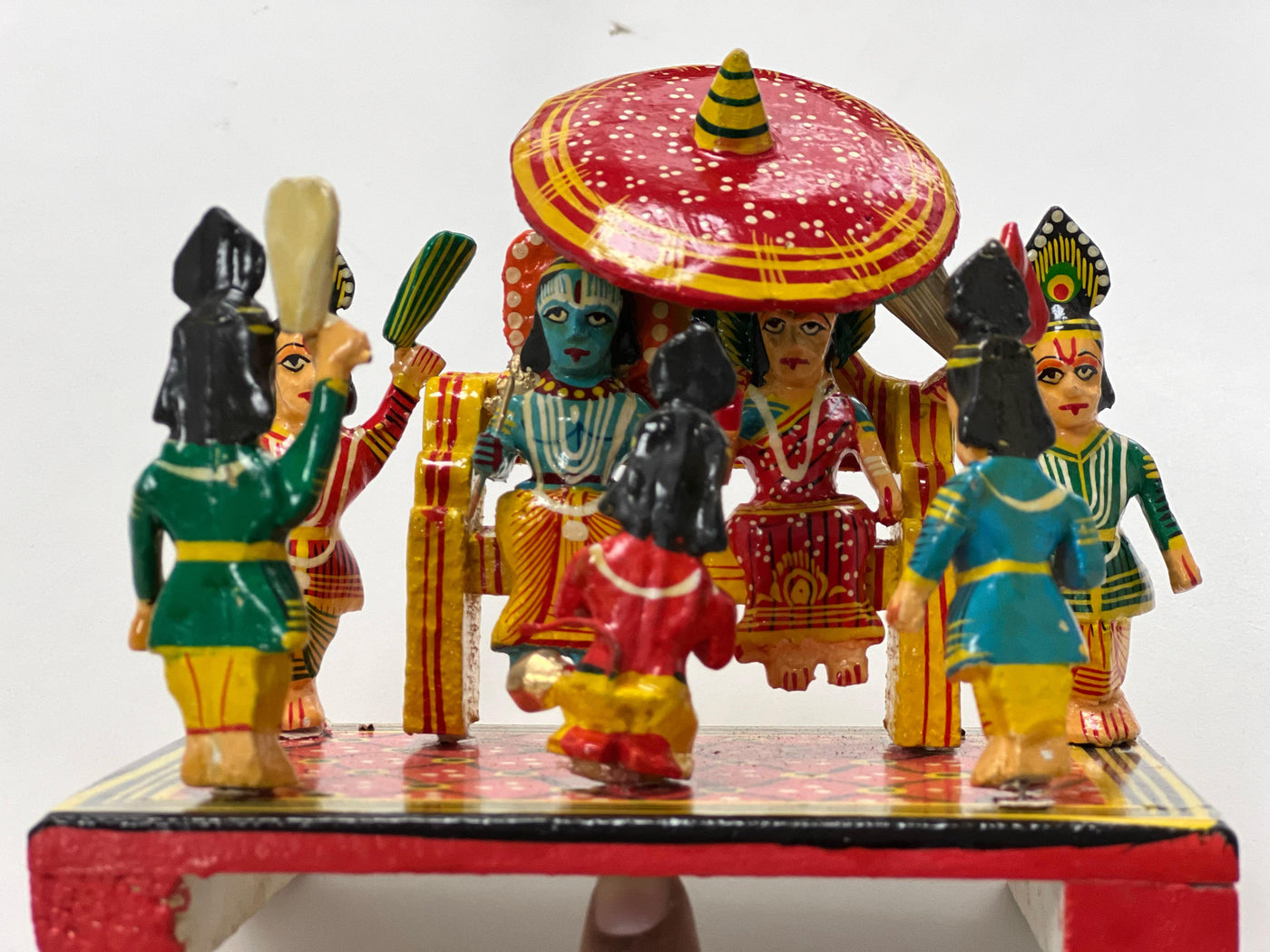 Radha Krishna On Throne Kondapalli Art - Kondapalli Toys
