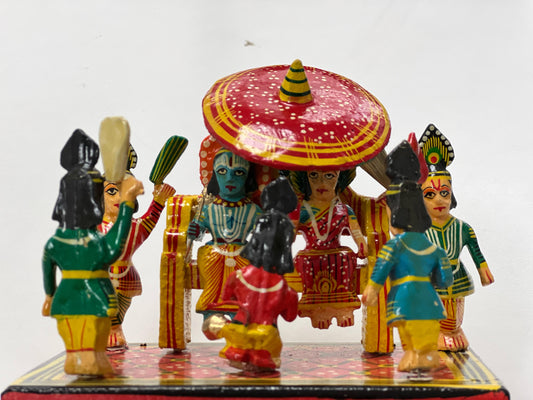 Radha Krishna On Throne Kondapalli Art - Kondapalli Toys