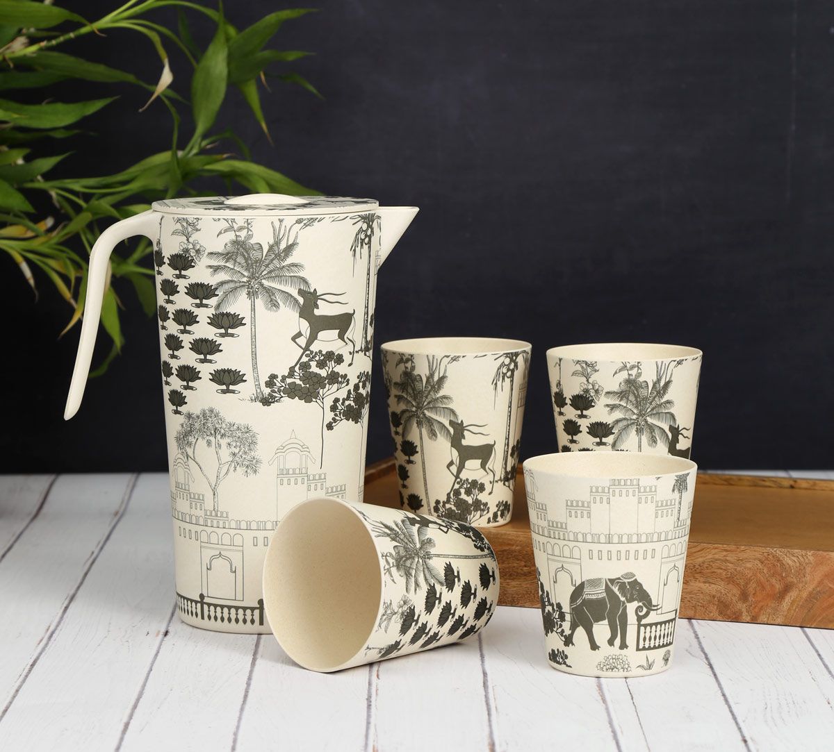 Monochrome Palatial Courtyard Bamboo Jug Set